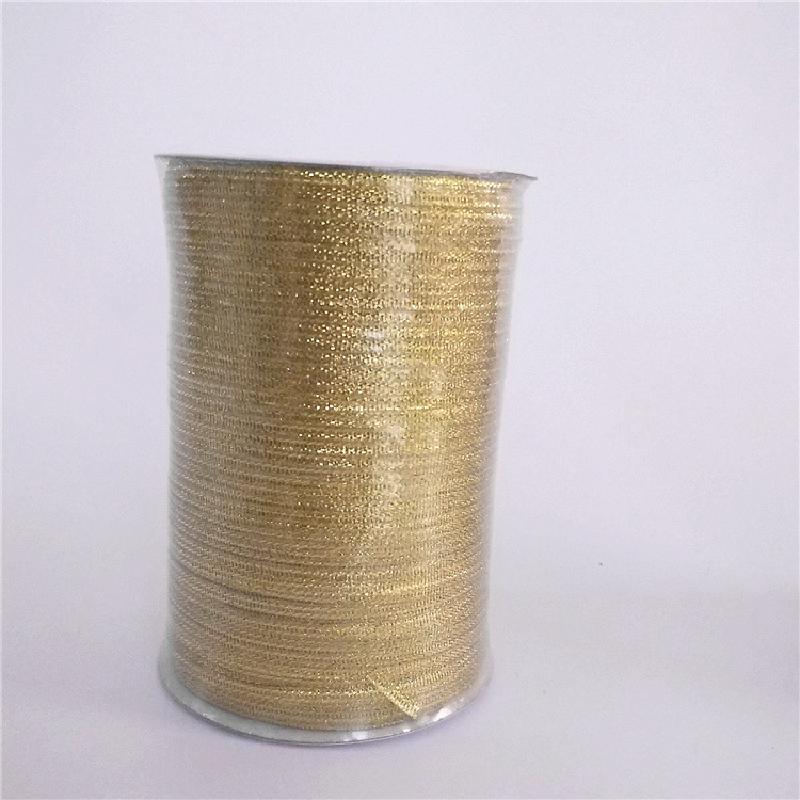 Dây satin vàng bạc, lý tưởng cho làm bánh, hộp quà, và trang trí lễ hội. Hoàn hảo cho gói quà, bánh sinh nhật và trang trí ngày lễ.