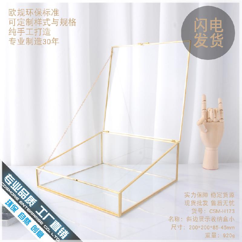 DG-60 Hộp đựng trang sức bằng kính có viền đồng cổ điển