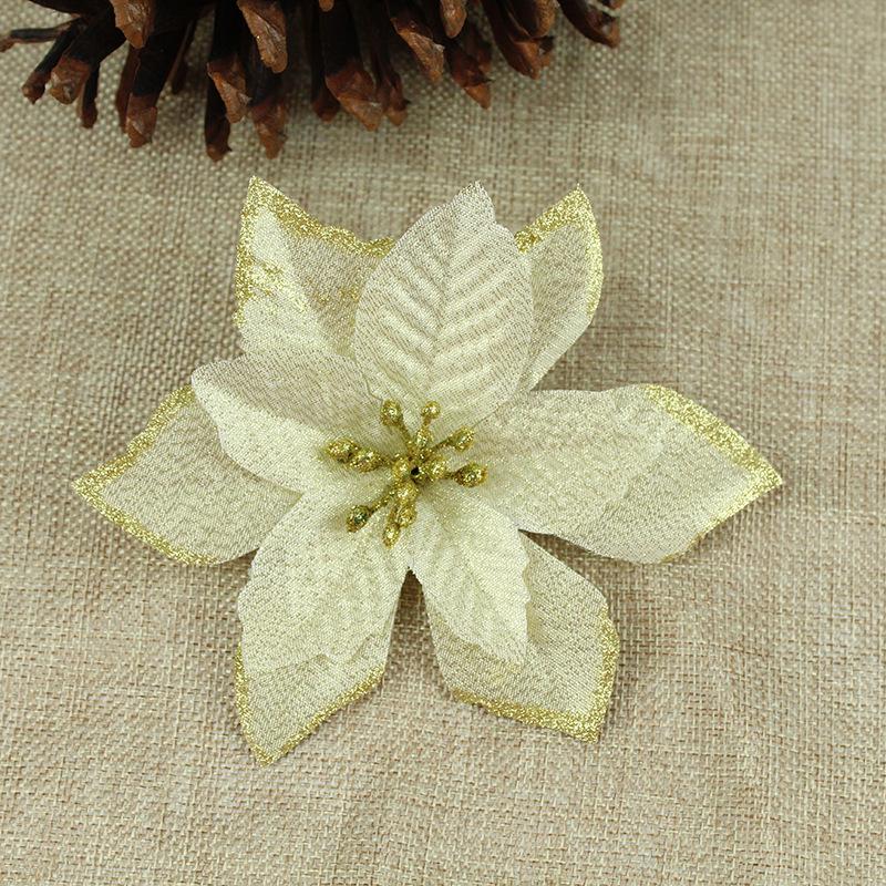 Đồ trang trí Giáng Sinh: hoa giả viền vàng, phụ kiện vòng hoa, trang trí cây thông, bán sỉ.