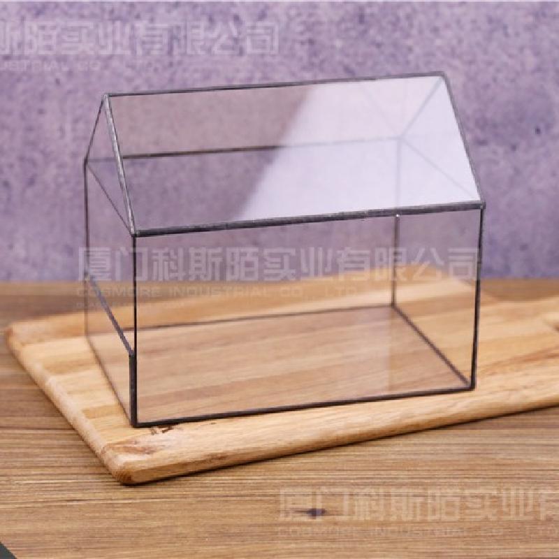 DG-89 Cửa sổ kính lớn có hoa, cây thực vật mọc tả, cảnh quan nhỏ của thịt mọc, hộp hoa bền vĩ đều