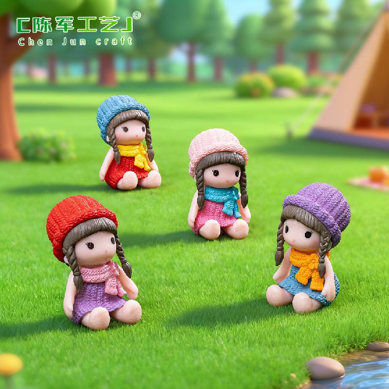 Tiểu cảnh búp bê cô gái đội mũ, quà sinh nhật sáng tạo (ZC-432)
