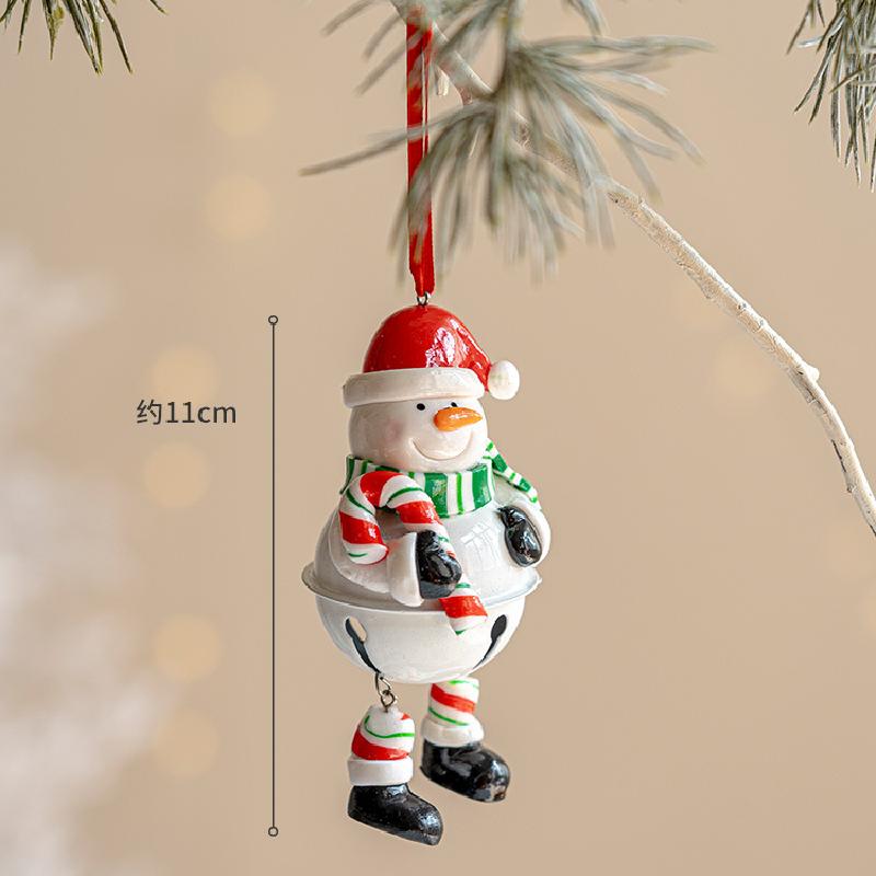 Trang trí Noel: Cây thông, chuông sáng tạo cho không gian ấm