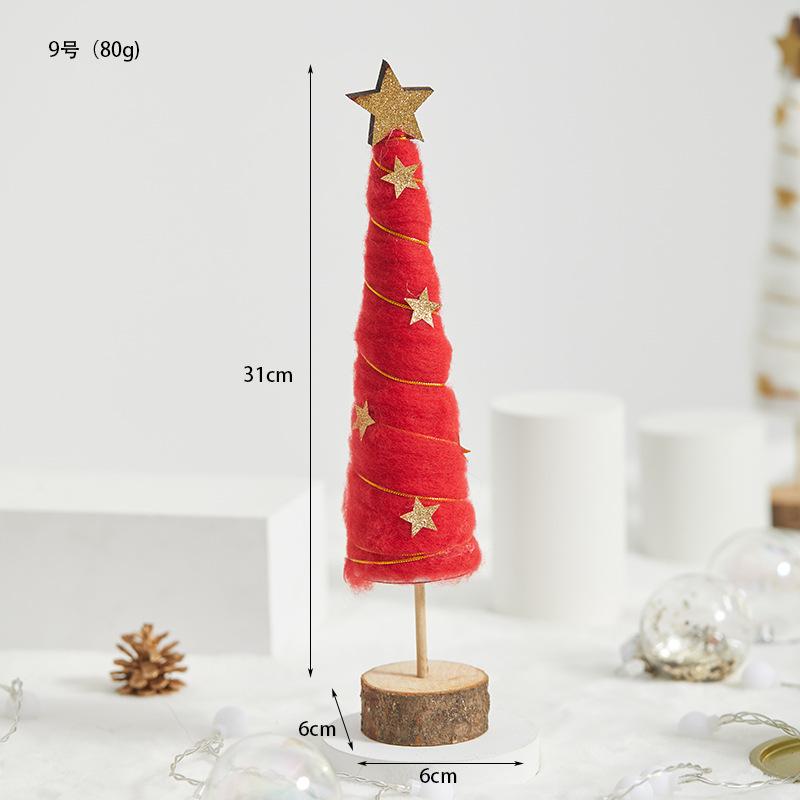 Đồ trang trí Giáng Sinh phong cách Bắc Âu - gỗ và len, bao gồm tuần lộc, ông già Noel, cây thông. Hoàn hảo cho trang trí bàn và không gian Giáng Sinh.