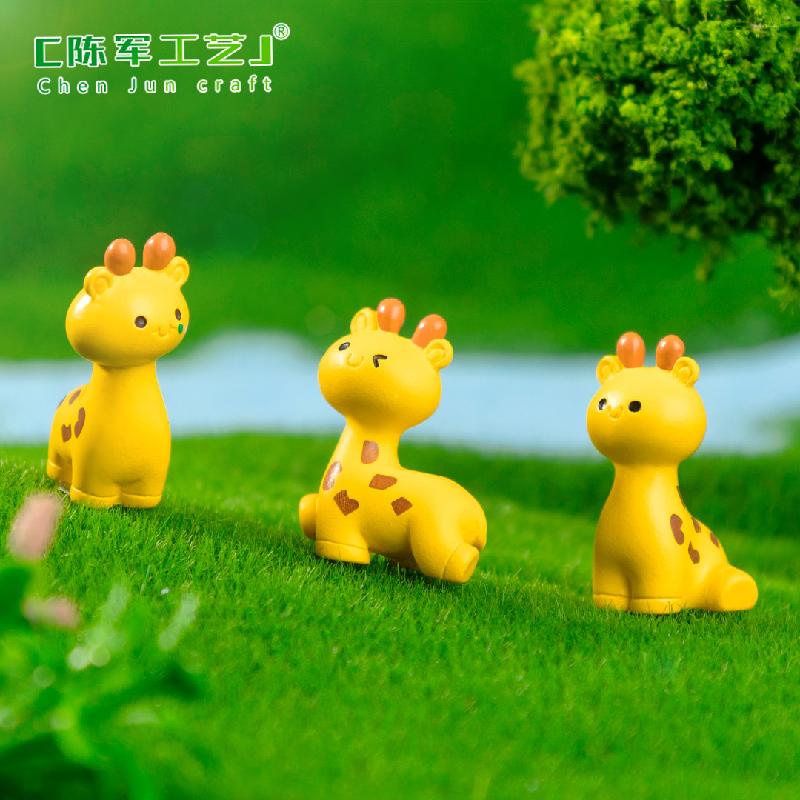 Hươu cao cổ dễ thương – Mô hình hươu mini, trang trí tiểu cảnh sân vườn (M-1365)