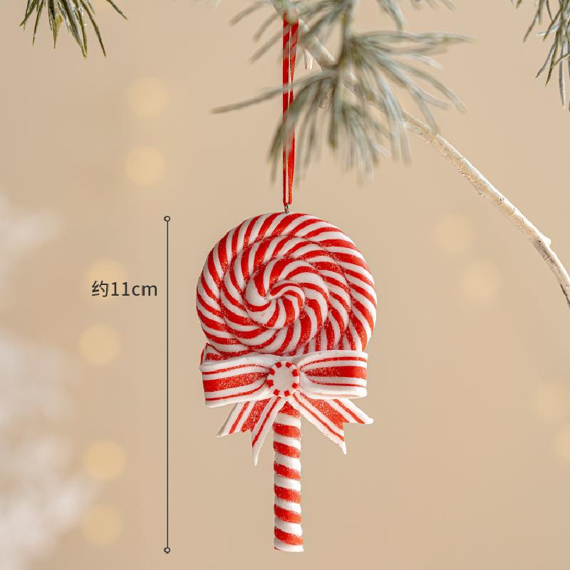 Trang trí Noel: Cây thông, chuông sáng tạo cho không gian ấm