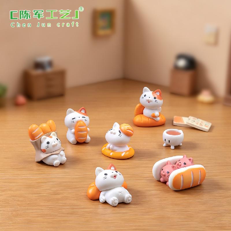 Tiểu cảnh mèo bánh mì, trang trí xe hơi và bàn làm việc (ZC-101)