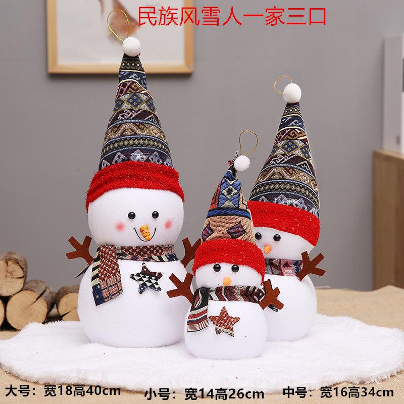 Trang trí Noel: Búp bê người tuyết, cây thông, chụp ảnh