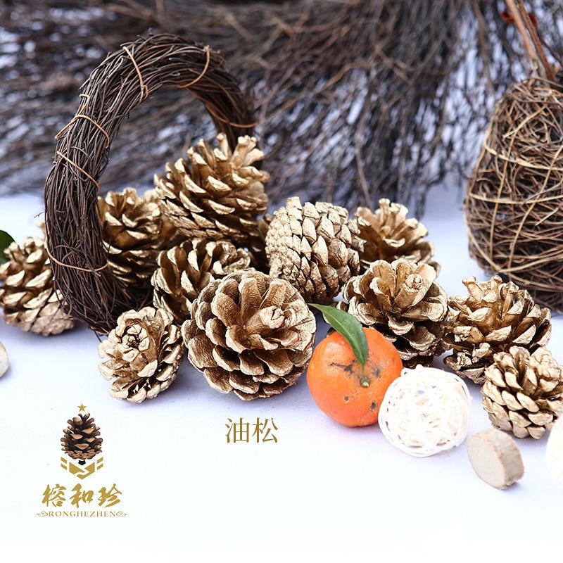 Trang trí Noel: Quả thông vàng, quả nhuộm và quả linh sam