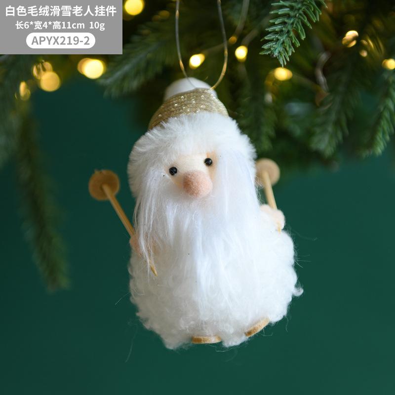 Trang trí Noel: Búp bê xe trượt sáng tạo, quà tặng ý nghĩa