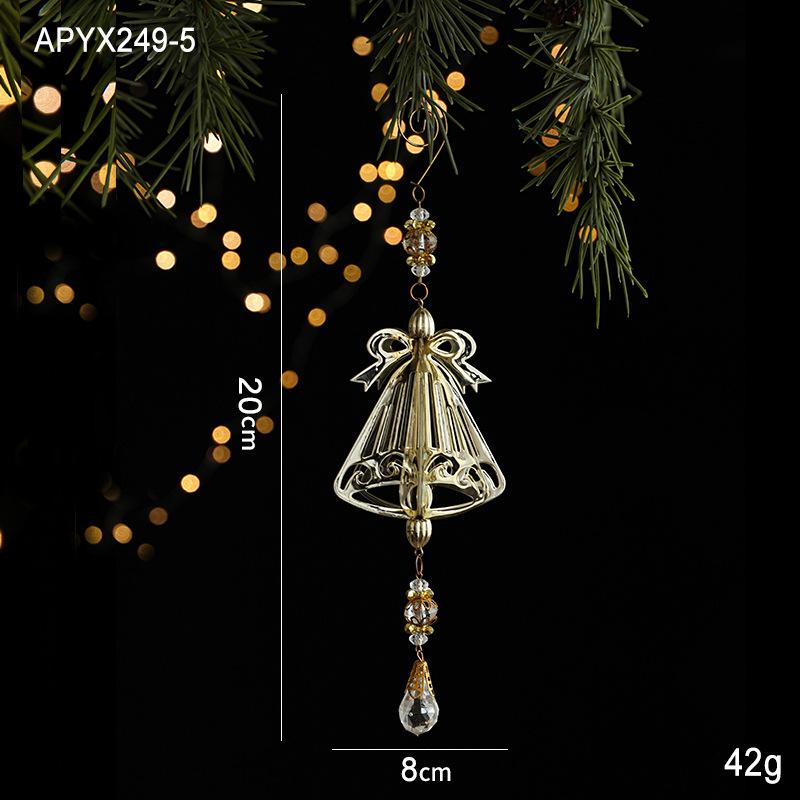 Trang trí Noel: Bông tuyết treo kim loại cho không gian sang