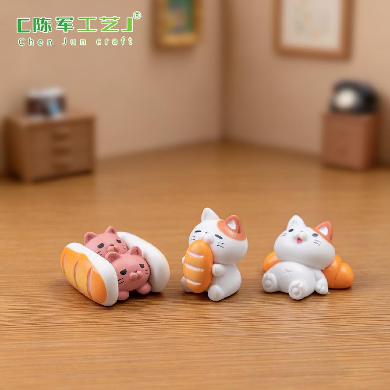 Tiểu cảnh mèo bánh mì, trang trí xe hơi và bàn làm việc (ZC-101)