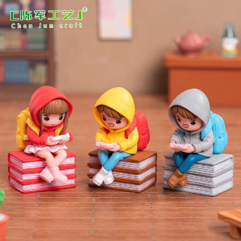 微景观创意打游戏背包情侣娃娃屋 DIY装饰品配件汽车载桌面小摆件