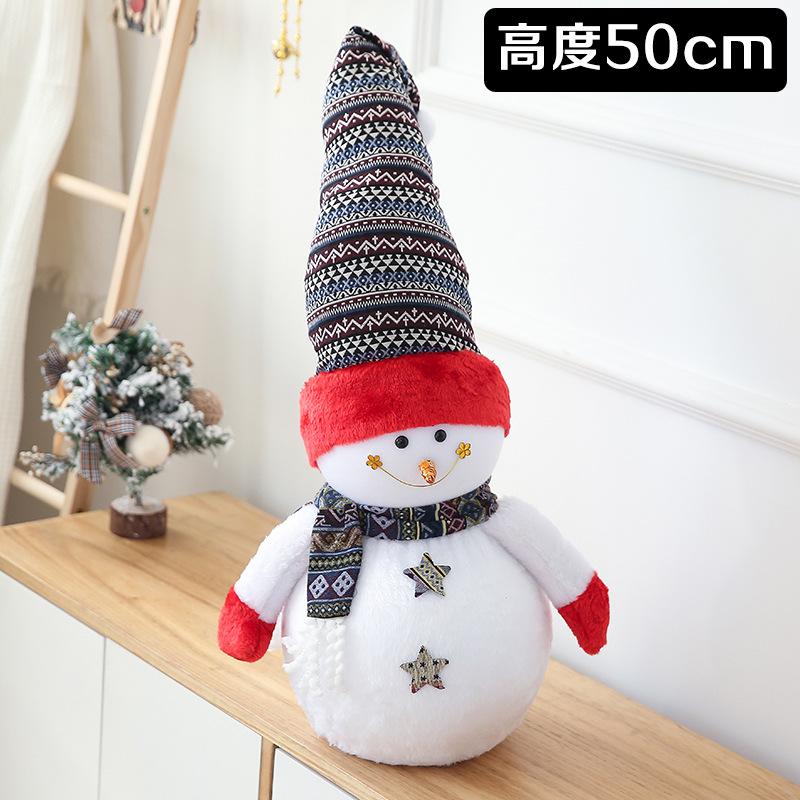 Trang trí Noel: Búp bê người tuyết, cây thông, chụp ảnh