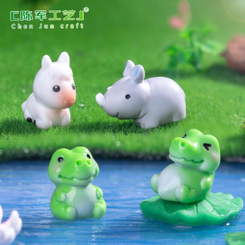 苔藓微景观创意可爱青蛙鳄鱼犀牛小动物公仔 DIY装饰品配件小摆件