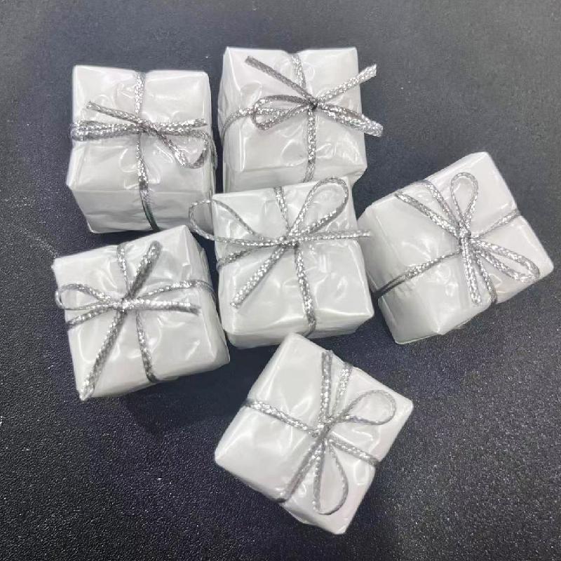 Đồ trang trí cây thông Noel 2023: phụ kiện xốp, hộp quà Giáng Sinh, kích thước 2CM-8CM, hiệu ứng laser.