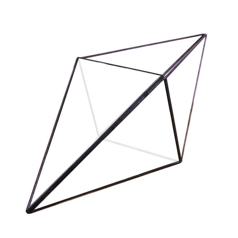 DG-183 Cảnh quan nhỏ với cây cỏ, của cỏ lá mọng xanh và thực vật nhỏ