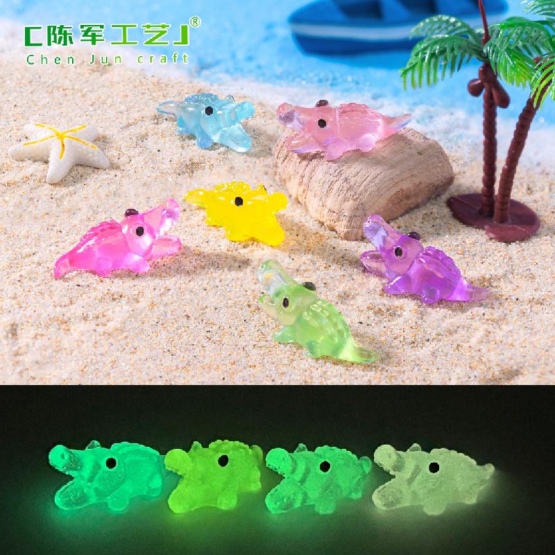跨境外贸微景观创意夜光大嘴鳄鱼萌粒 DIY装饰品挂配件迷你小摆件