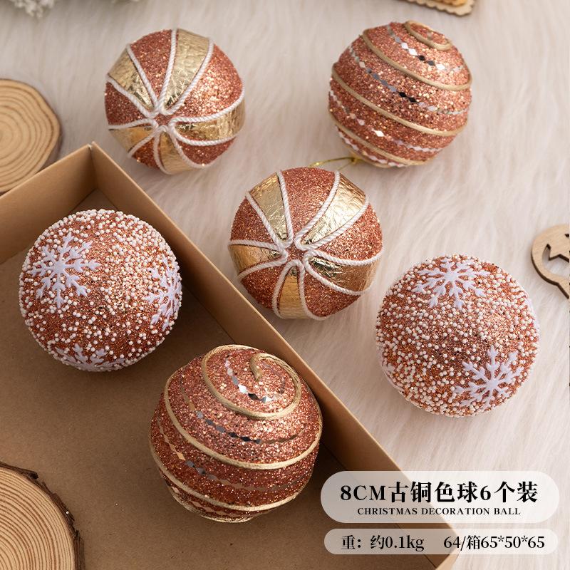 Trang trí Noel: Bóng cây thông 2024, thiết kế trang nhã