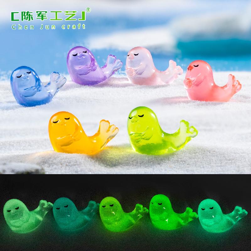 跨境新品微景观创意夜光海豹公仔 DIY装饰品挂配件迷你树脂小摆件