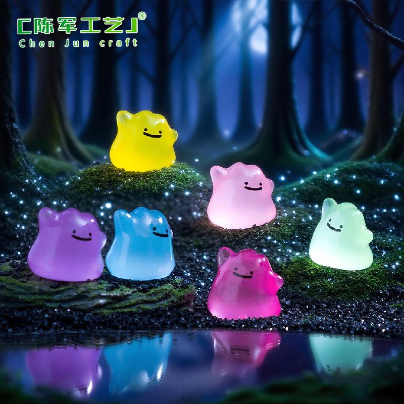 跨境新品微景观创意夜光百变怪萌粒 DIY装饰品配件迷你树脂小摆件
