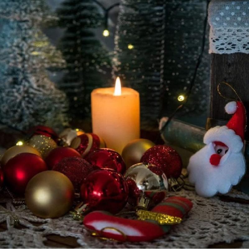 Bộ quà trang trí Giáng Sinh: bóng điện phân 4CM, 50 cái, bao gồm bóng vẽ màu, hoa và trang trí cho cây thông và đám cưới.