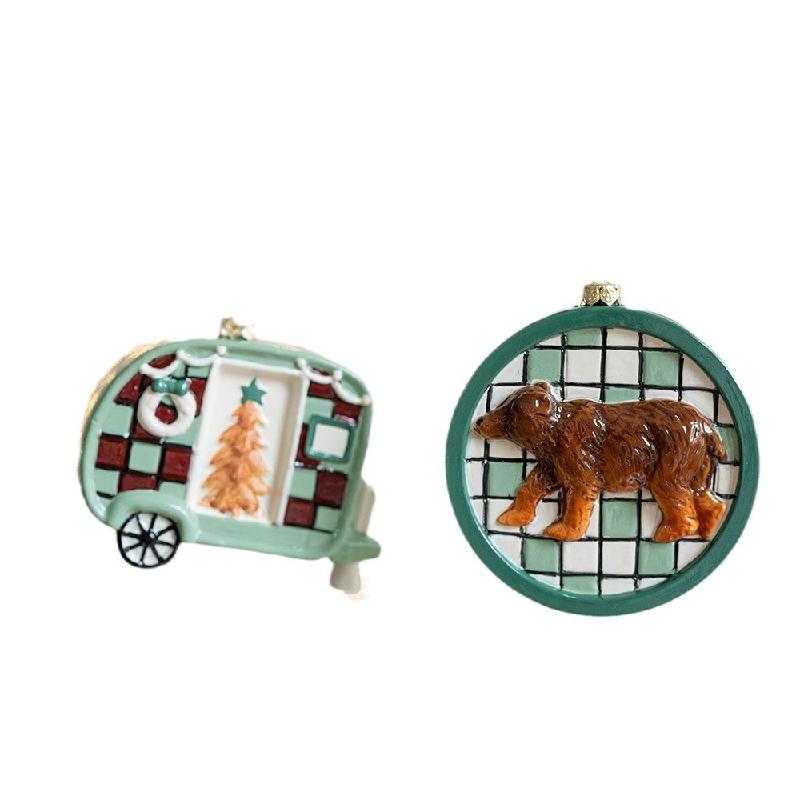 Trang trí Noel: Xe hơi và ông già Noel, gấu bông treo cây