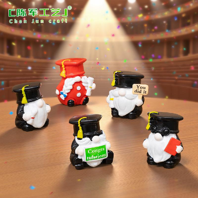 Chú lùn lễ tốt nghiệp mini bằng nhựa resin (PK-719)