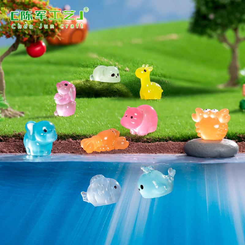 Động vật mini phát sáng – Mô hình thú mini dạ quang trong bình sinh thái (M-1014)