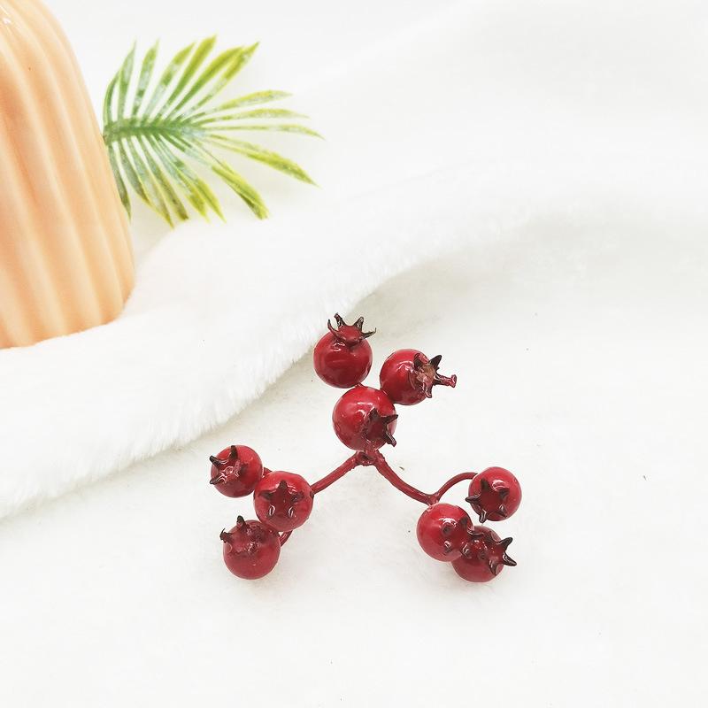 Đồ trang trí Giáng Sinh: 7 đầu/12 đầu quả đỏ xốp, quả đông châu, quả dâu giả, dây trang trí nhà.