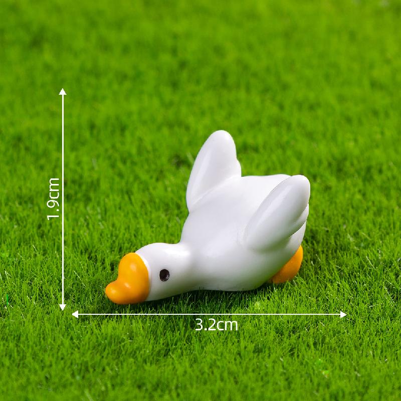 Số 2 lao về phía trước
