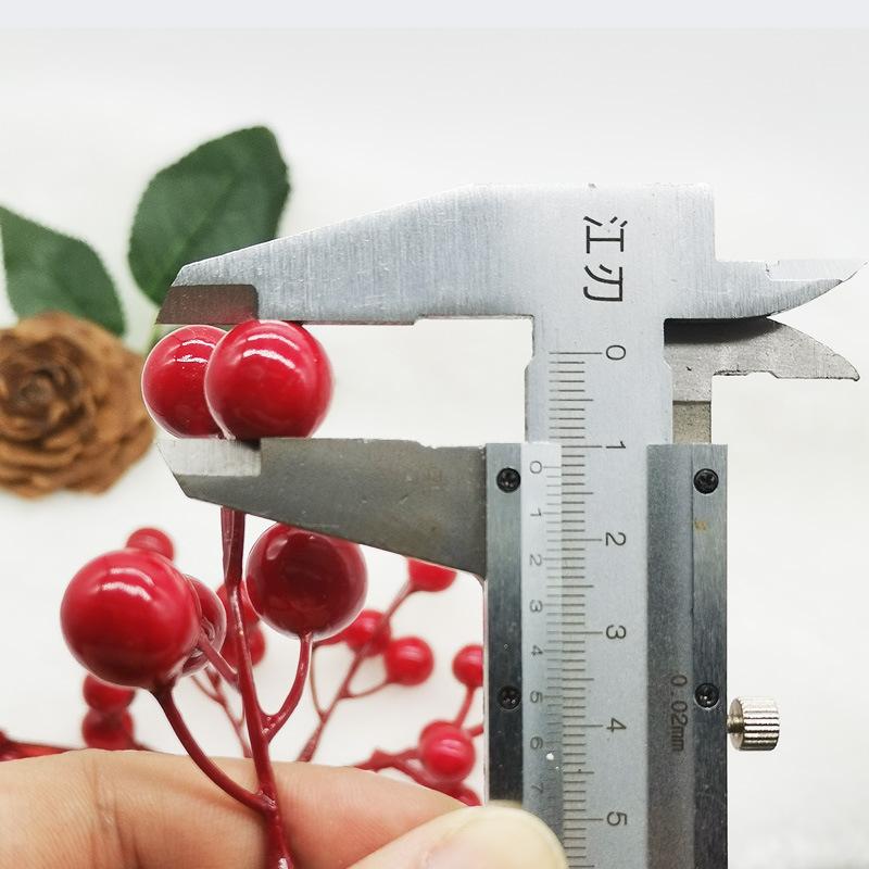 Đồ trang trí Giáng Sinh: 7 đầu/12 đầu quả đỏ xốp, quả đông châu, quả dâu giả, dây trang trí nhà.