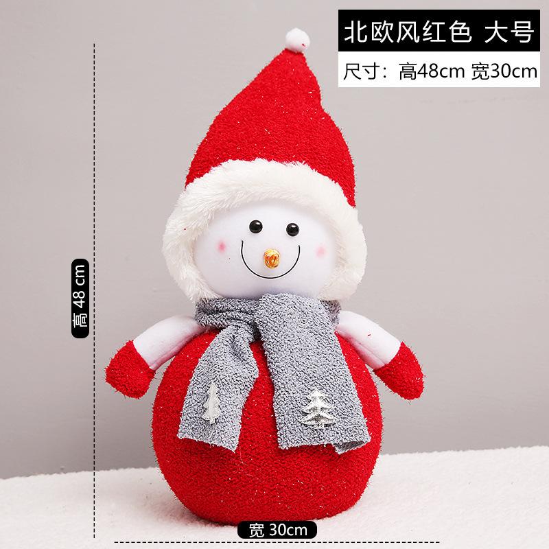 Trang trí Noel: Búp bê người tuyết, cây thông, chụp ảnh