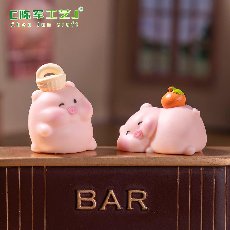微景观创意可爱小猪娃娃屋DIY装饰品挂配件迷你车载桌面小摆件