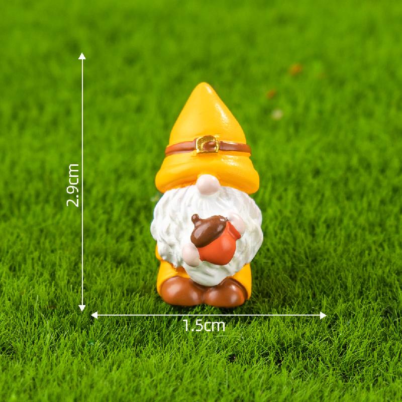 Số 3 ôm quả sồi
