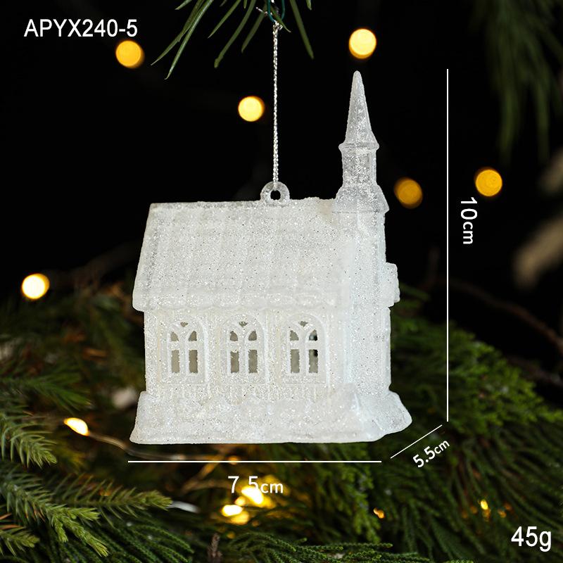 Phụ kiện Noel: Đa dạng mẫu treo cây thông nhựa trắng