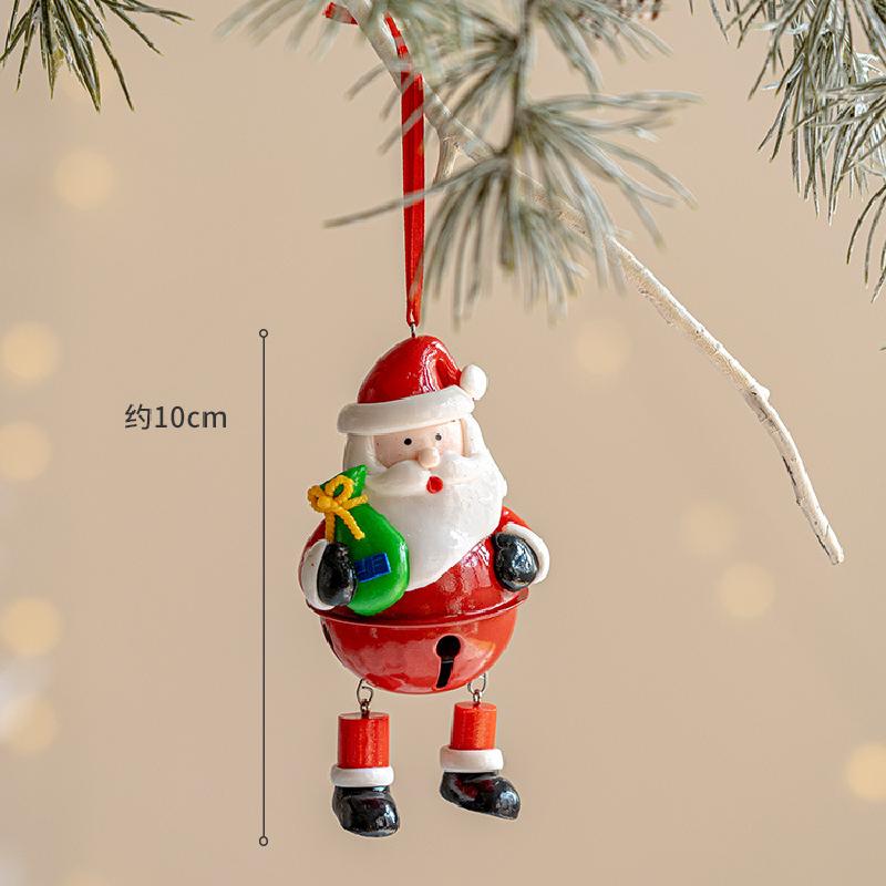 Trang trí Noel: Cây thông, chuông sáng tạo cho không gian ấm