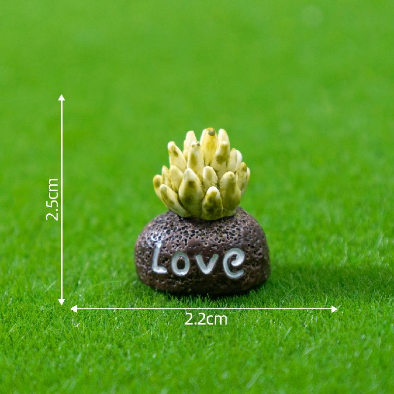 Tiểu cảnh LOVE và các nhân vật Zakka, trang trí cây cảnh (ZC-396)