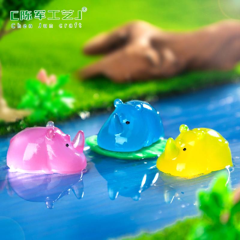 跨境新品微景观创意夜光小犀牛公仔动物 DIY装饰品配件迷你小摆件