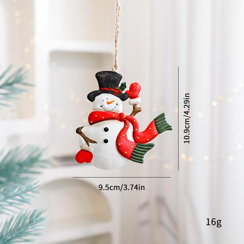 Trang trí Noel: Treo cây Noel ông già, người tuyết và tất