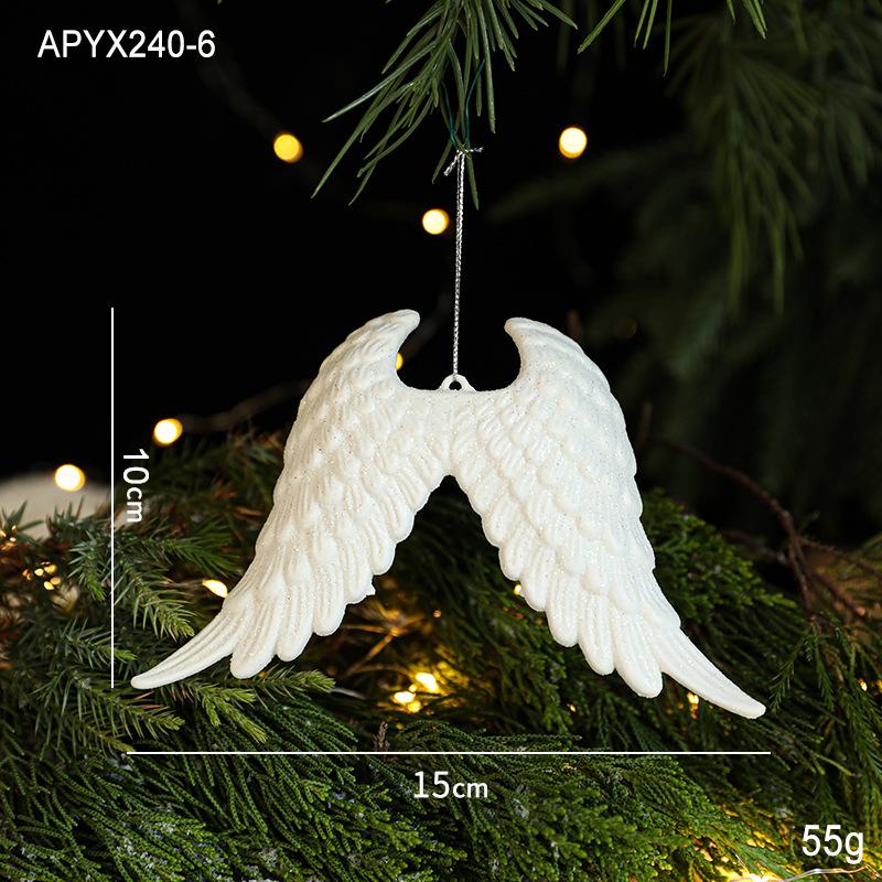 Phụ kiện Noel: Đa dạng mẫu treo cây thông nhựa trắng