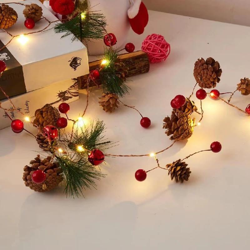 Đèn LED dây đồng hình quả thông - trang trí Giáng Sinh cho nội thất và ngoại thất, lý tưởng cho đường phố và không gian lễ hội.