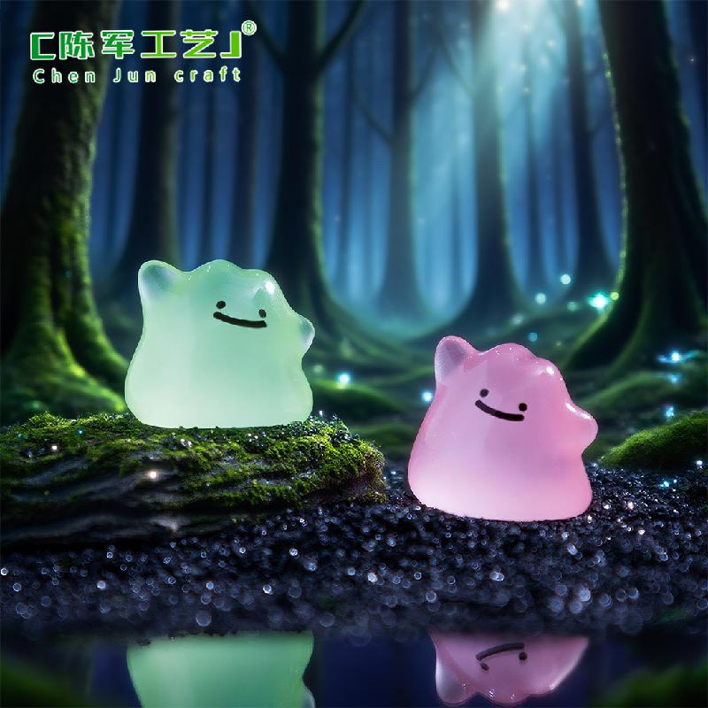 跨境新品微景观创意夜光百变怪萌粒 DIY装饰品配件迷你树脂小摆件