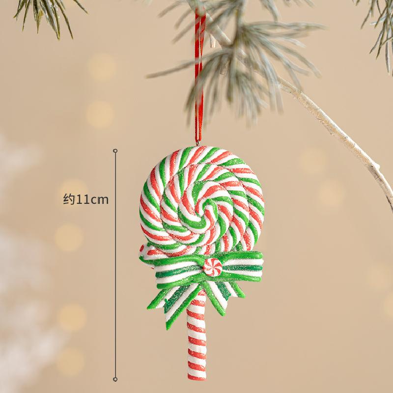 Trang trí Noel: Cây thông, chuông sáng tạo cho không gian ấm