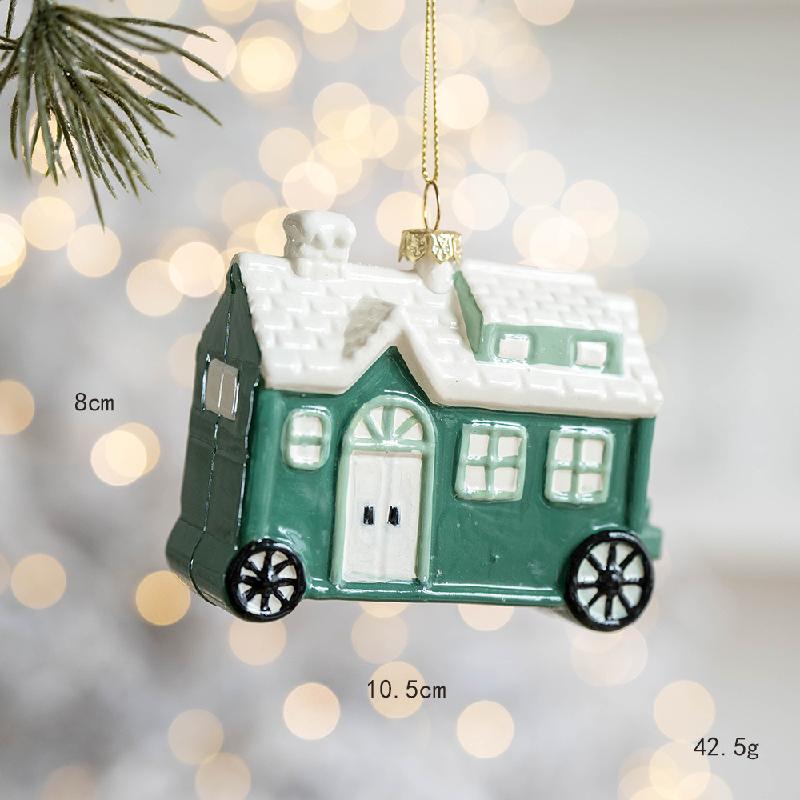 Trang trí Noel: Xe hơi và ông già Noel, gấu bông treo cây