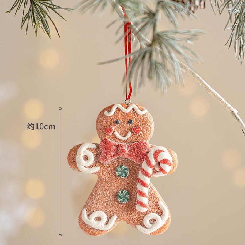 Trang trí Noel: Cây thông, chuông sáng tạo cho không gian ấm