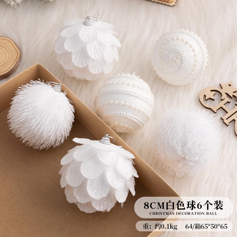 Trang trí Noel: Bóng cây thông 2024, thiết kế trang nhã