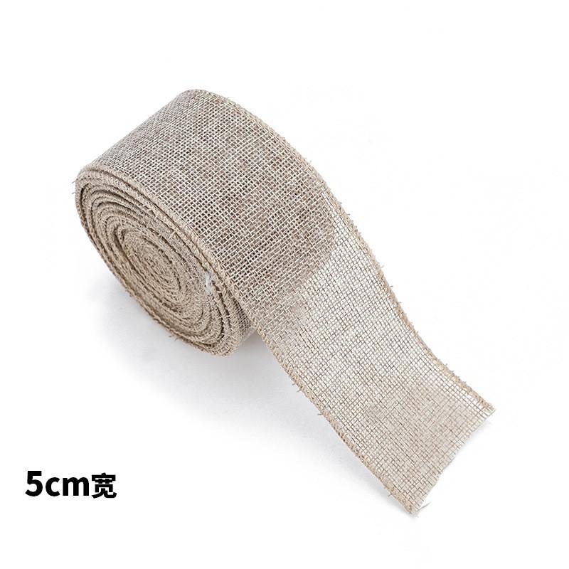 Dải ruy băng Giáng Sinh: Vải bố, màu đỏ với viền vàng, trang trí không khí lễ hội và tạo điểm nhấn đẹp mắt.