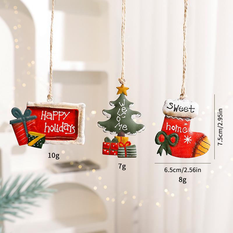 Trang trí Noel: Treo cây Noel ông già, người tuyết và tất