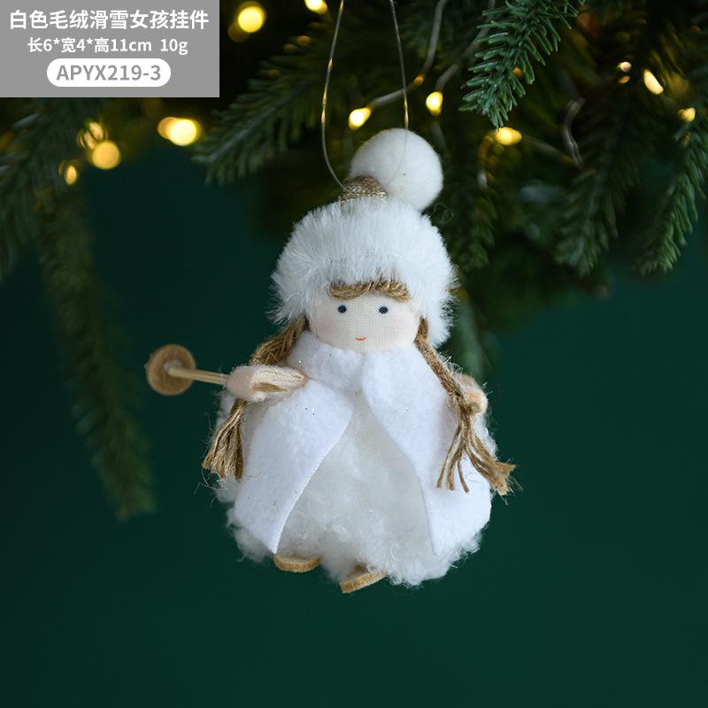 Trang trí Noel: Búp bê xe trượt sáng tạo, quà tặng ý nghĩa