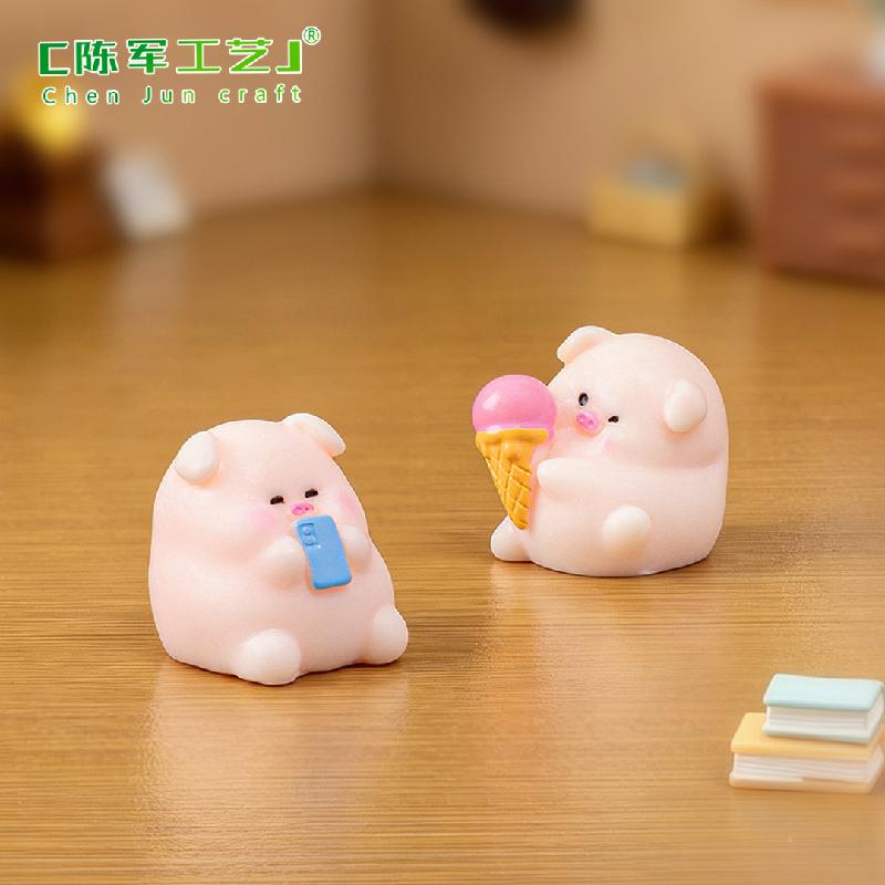 Tiểu cảnh heo con đáng yêu, phụ kiện trang trí xe hơi mini (ZC-472)